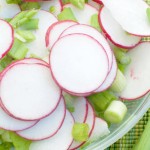 Дачные  радости. Как готовить весенние салаты?